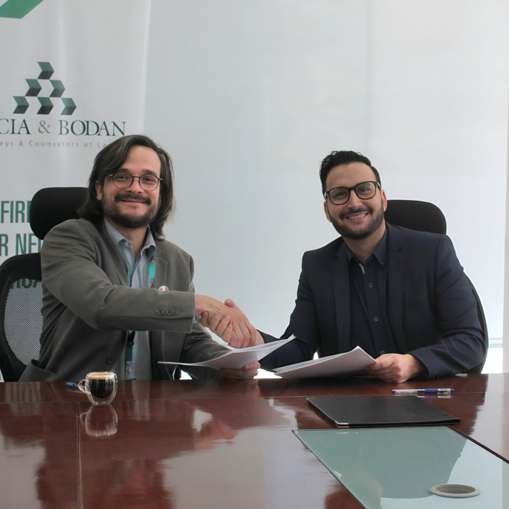 García & Bodán signs cooperation agreement with Fe y Alegría El Salvador